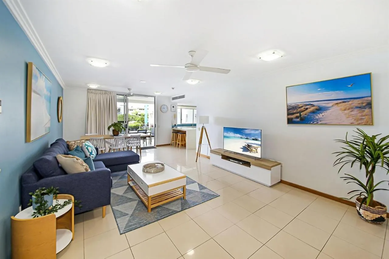 Central Coolum Penthouse With Rooftop Terrace Coolum Beach